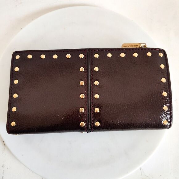 Michael Kors Astor Bi-fold Wallet Brown Patent Leather Gold Studded Designer - Picture 1 of 14